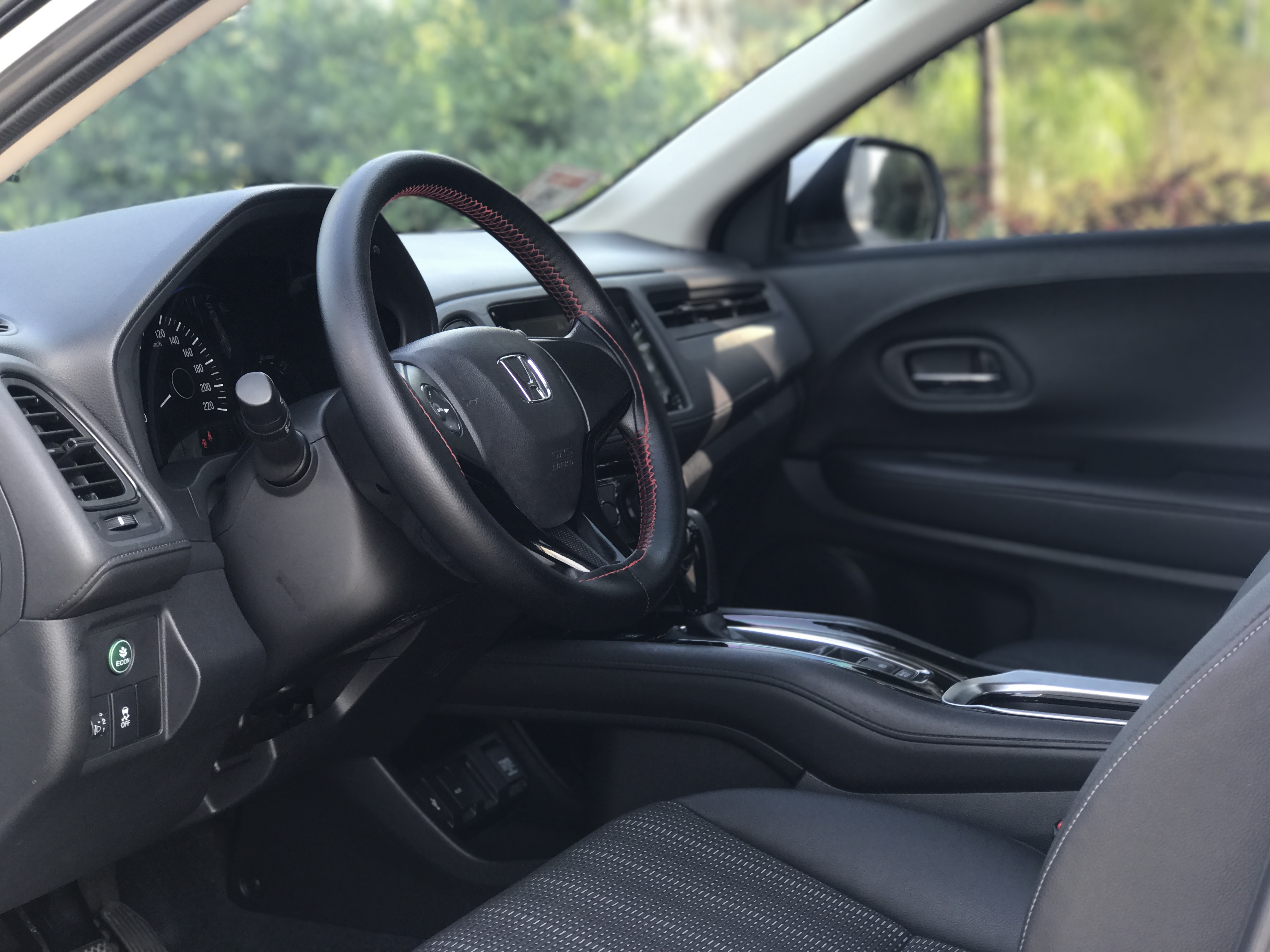 Honda VEZEL 2015 1.8L CVT Two Wheel Drive Elite Model