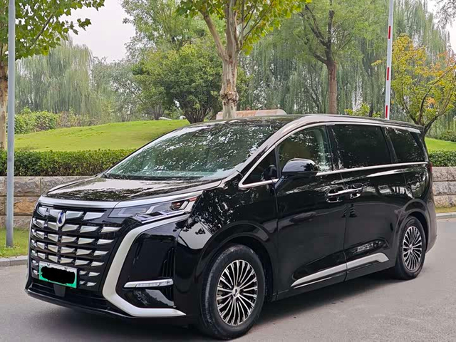 Tengshi D9 2022 DM-i 970 4WD Prestige Edition