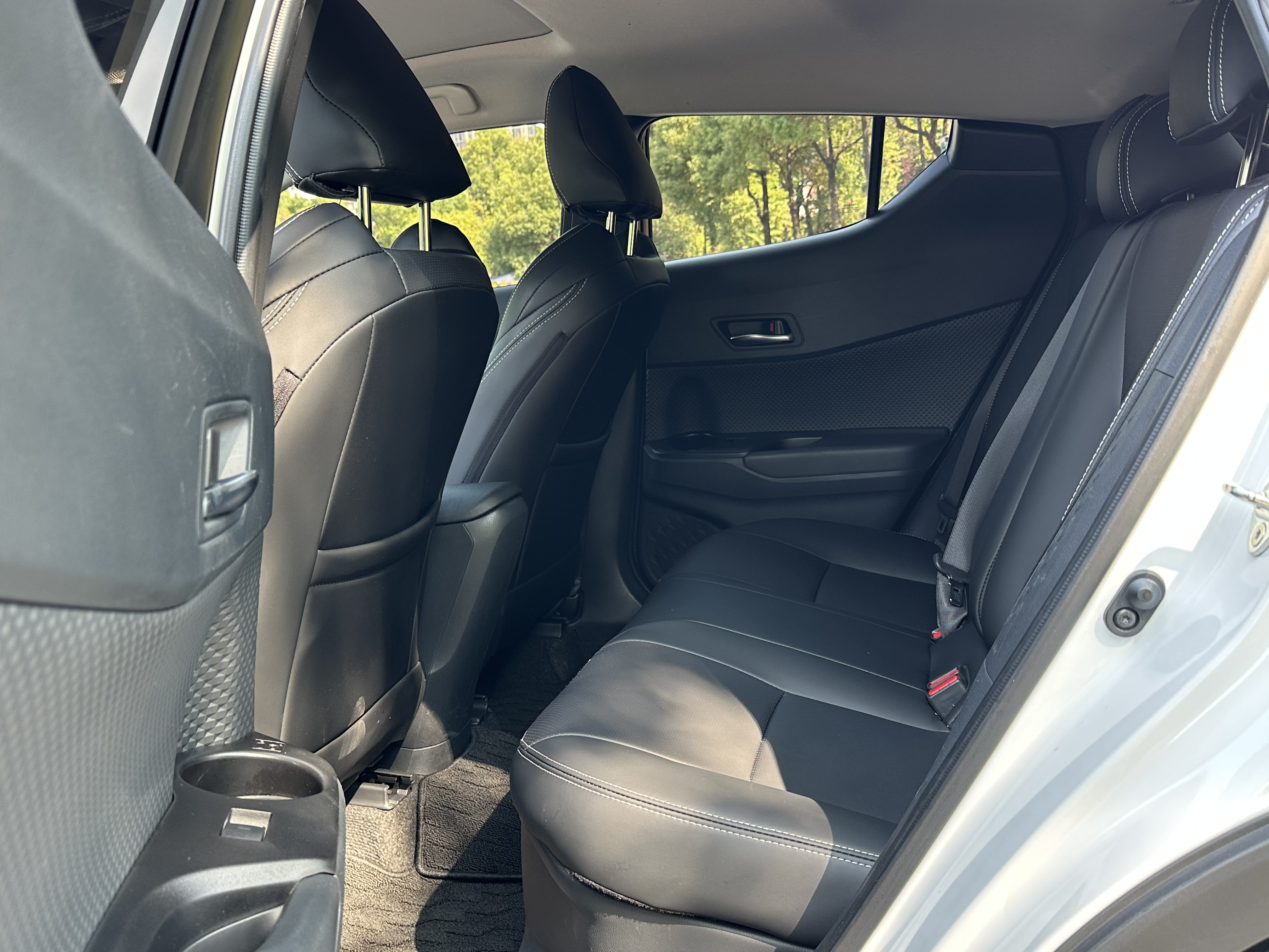 Toyota Yize IZOA 2022 Dual Engine 2.0L Yixing Edition