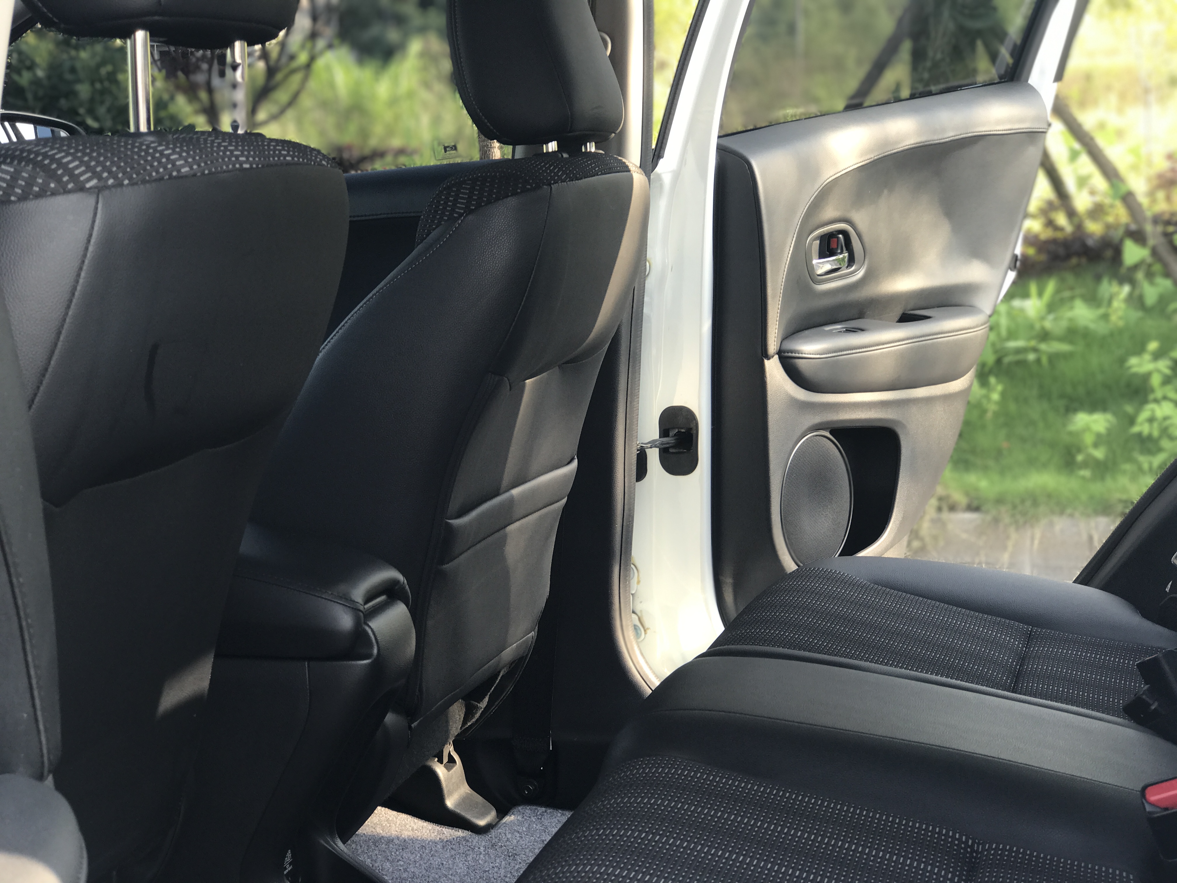 Honda VEZEL 2015 1.8L CVT Two Wheel Drive Elite Model