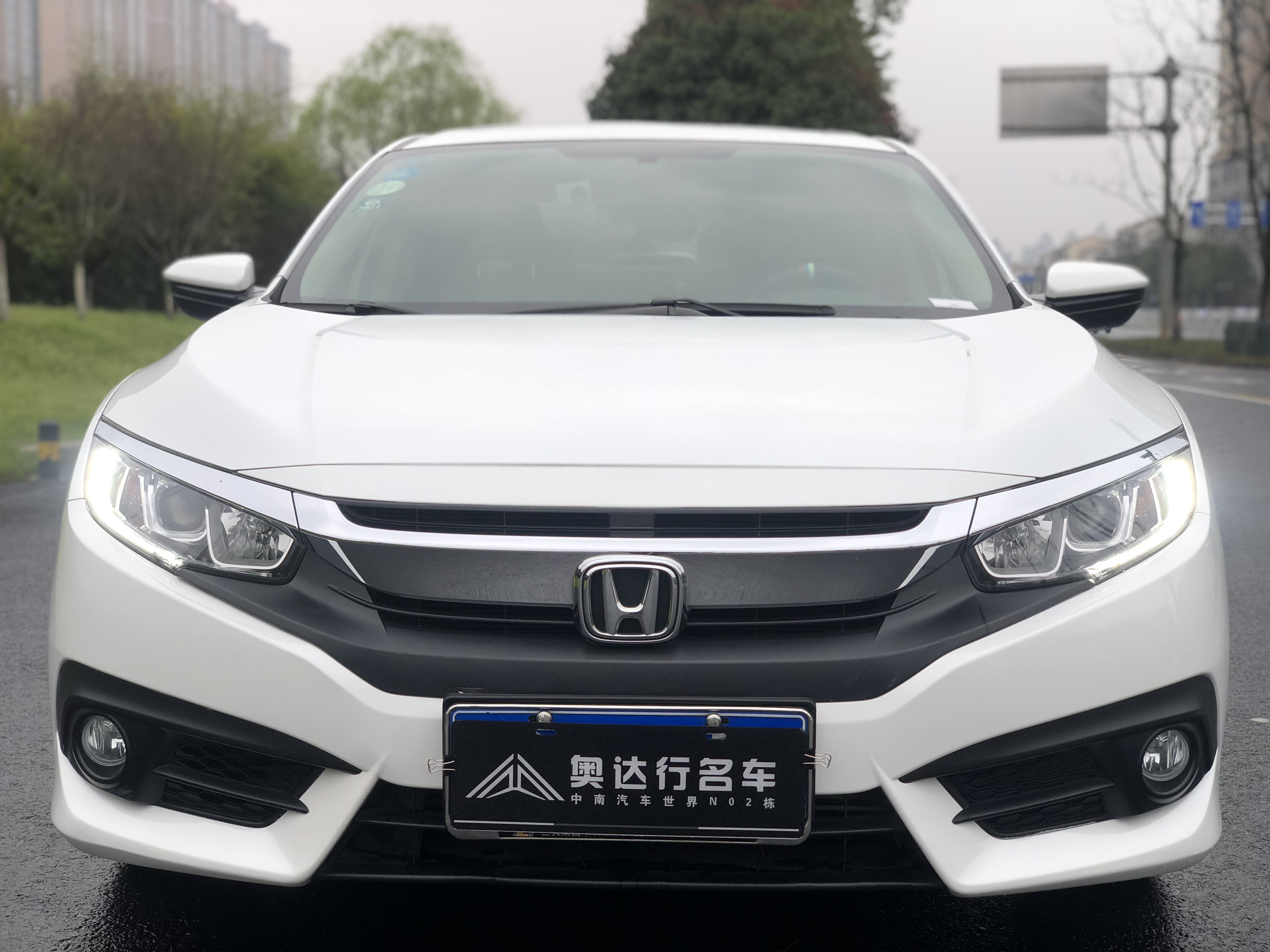 Honda Civic 2016 220TURBO Automatic Luxury Edition