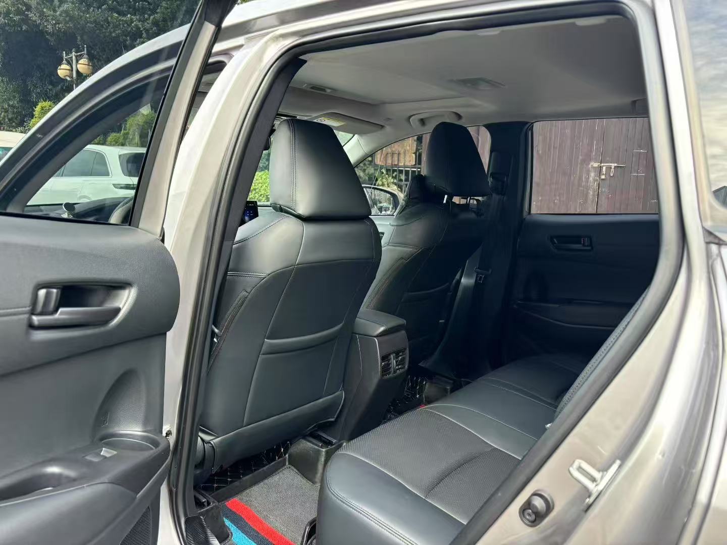 Toyota Corolla RAV4 2.0L Elite Edition.
