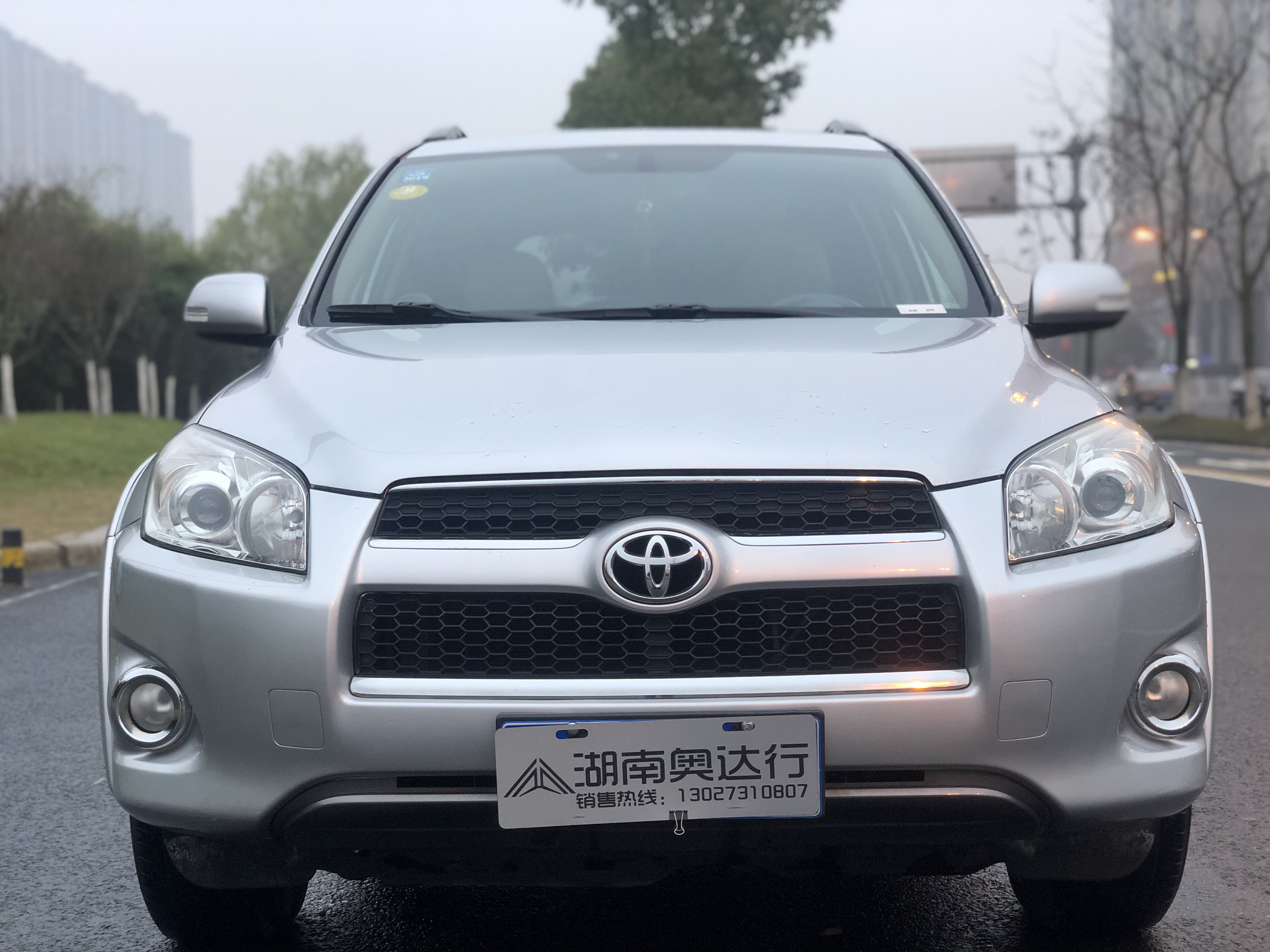 Toyota RAV4 2011 2.4L Automatic 4WD Luxury Edition